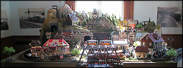 Cleveland History Center Eliotville Train Set