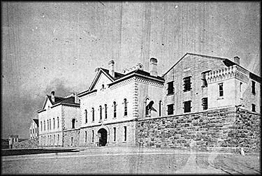 Leavenworth Prison