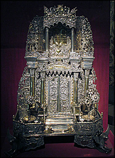 Maltz Museum of Jewish History This miniature Torah ark was made in the year 1858 in Zhitomir, Ukraine. Unlike the one found by Indiana Jones, ghosts do not emerge and melt the faces of those who look at it